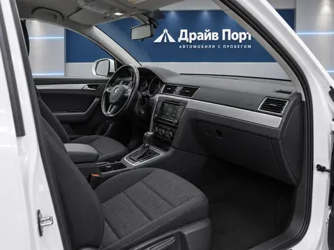Skoda Superb 2014, салон