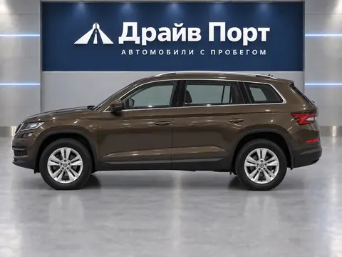 Skoda Kodiaq 2017, вид сбоку