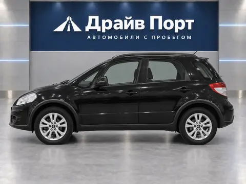 Suzuki SX4 2013, вид сбоку