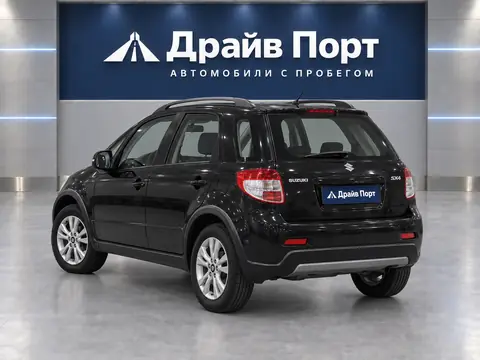 Suzuki SX4 2013, вид сзади