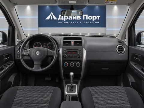 Suzuki SX4 2013, панель приборов