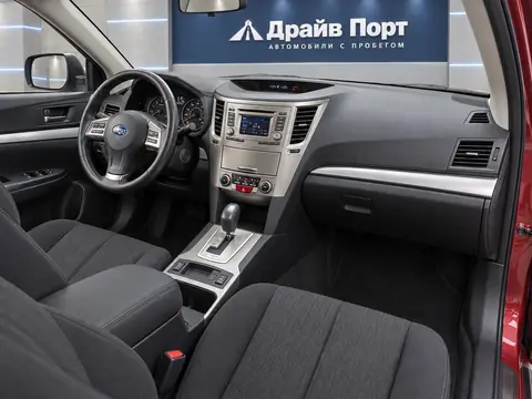Subaru Outback 2014, салон