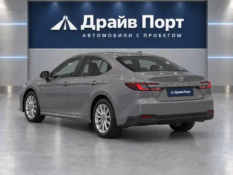 Toyota Camry 2026, вид сзади