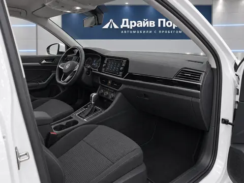 Volkswagen Jetta 2023, салон