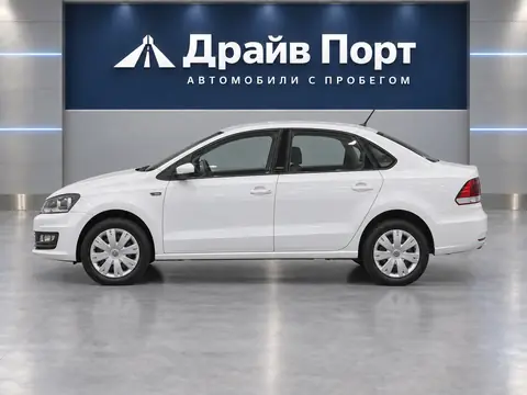 Volkswagen Polo 2016, вид сбоку