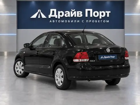 Volkswagen Polo 2012, вид сзади