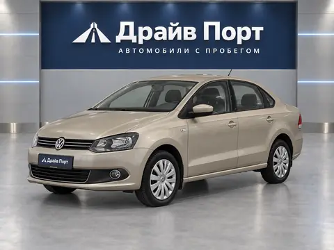 Volkswagen Polo 2015, вид спереди