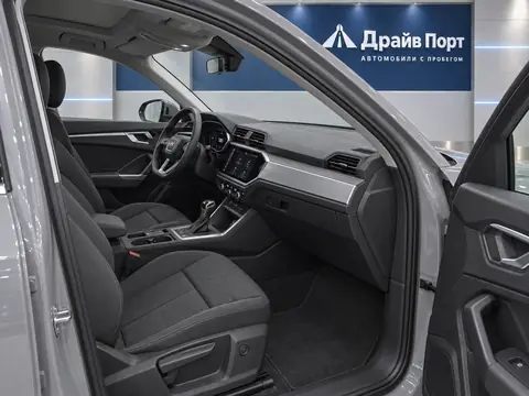 Audi Q3 2026, салон