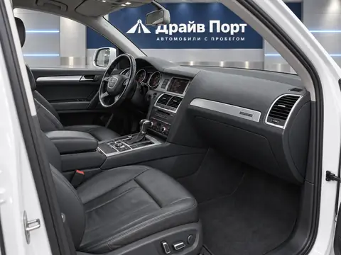 Audi Q7 2014, салон