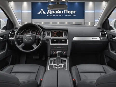 Audi Q7 2014, панель приборов