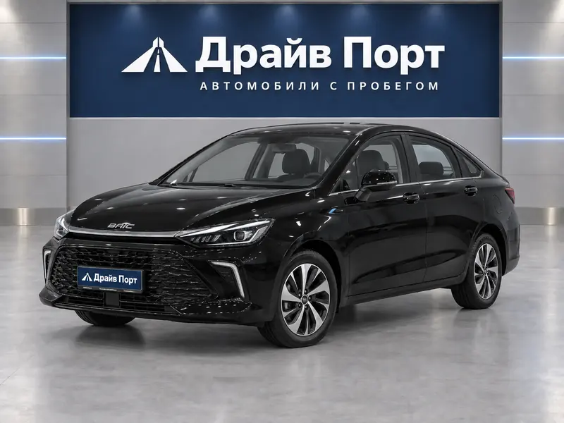 BAIC U5 Plus 2025 — с пробегом, седан, черный, вид спереди