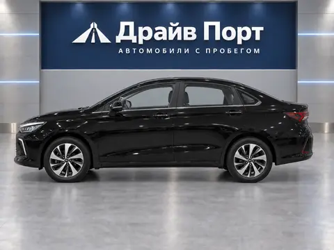 BAIC U5 Plus 2025, вид сбоку