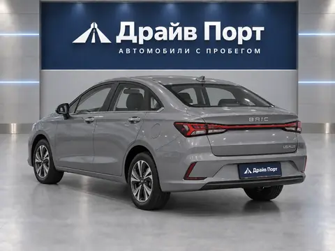 BAIC U5 Plus 2025, вид сзади