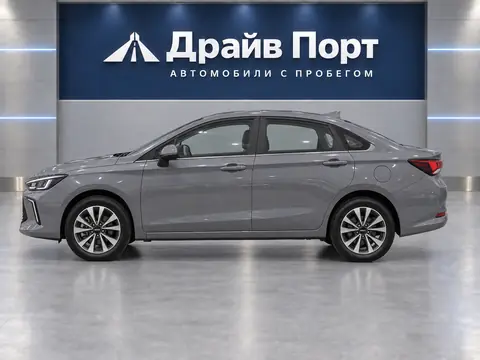 BAIC U5 Plus 2025, вид сбоку