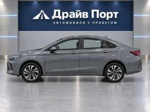 BAIC U5 Plus 2025, вид сбоку