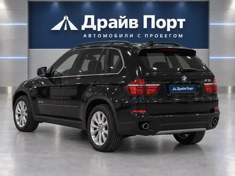 BMW X5 xDrive35i 2013, вид сзади