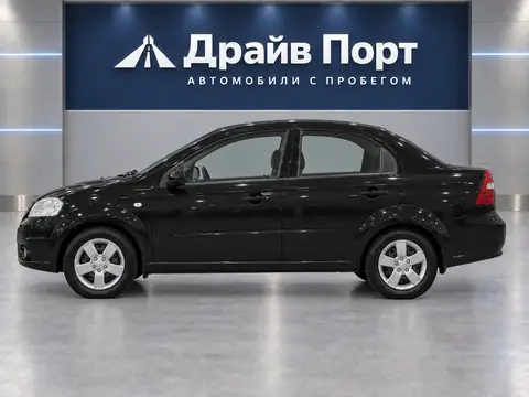 Chevrolet Aveo 2008, вид сбоку