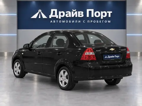 Chevrolet Aveo 2008, вид сзади