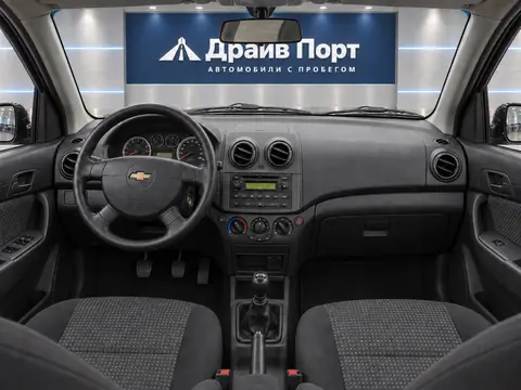 Chevrolet Aveo 2008, панель приборов