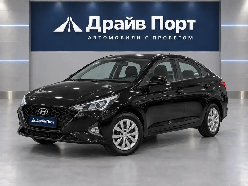 Hyundai Solaris 2022 — с пробегом, седан, черный, вид спереди