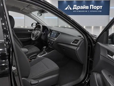 Hyundai Solaris 2022, салон