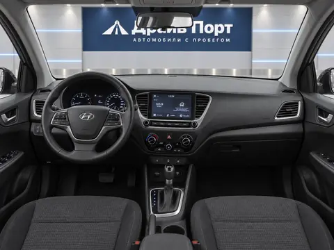 Hyundai Solaris 2022, панель приборов