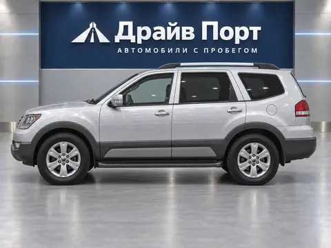Kia Mohave 2014, вид сбоку