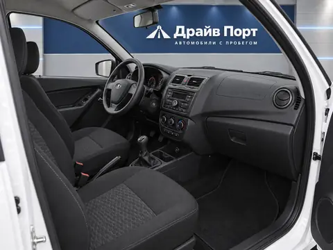 Lada Granta 2024, салон