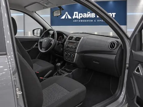 Lada Granta 2020, салон