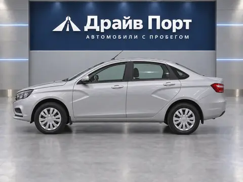 Lada Vesta 2019, вид сбоку