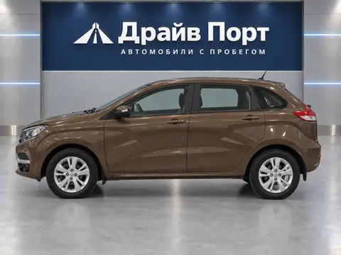 Lada Xray 2019, вид сбоку