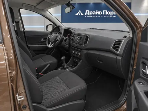 Lada Xray 2019, салон