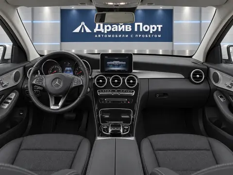 Mercedes-Benz C 180 2015, панель приборов