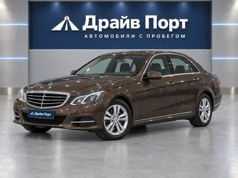 Mercedes-Benz E 300 2013, вид спереди
