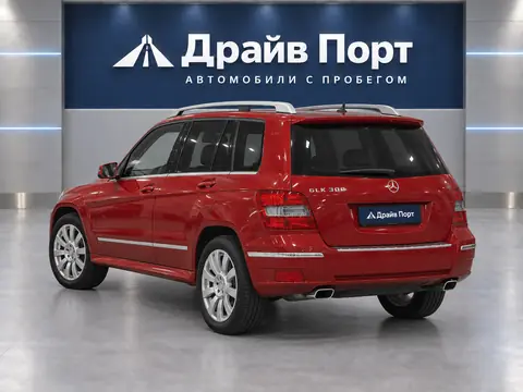 Mercedes-Benz GLK 300 2011, вид сзади