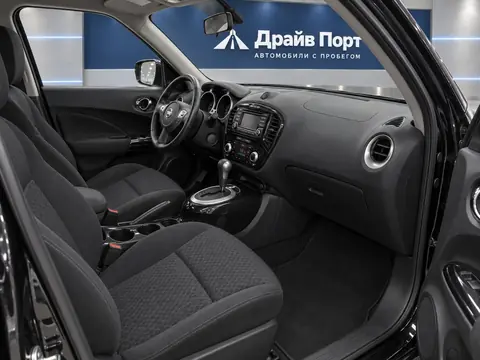 Nissan Juke 2015, салон