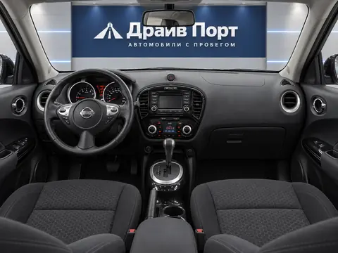 Nissan Juke 2015, панель приборов