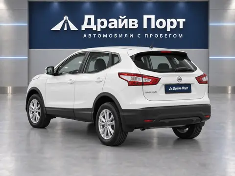 Nissan Qashqai 2018, вид сзади
