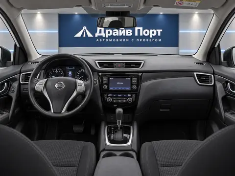 Nissan Qashqai 2018, панель приборов