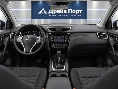 Nissan Qashqai 2018, панель приборов