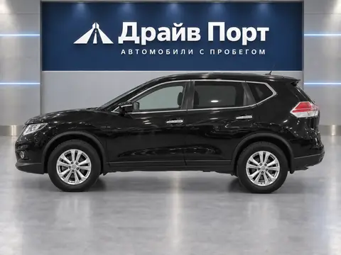 Nissan X-Trail 2015, вид сбоку