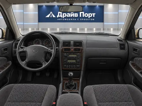 Nissan Maxima 1997, панель приборов