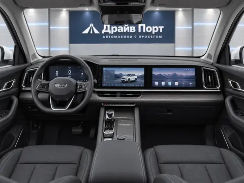 Geely Monjaro 2026, панель приборов