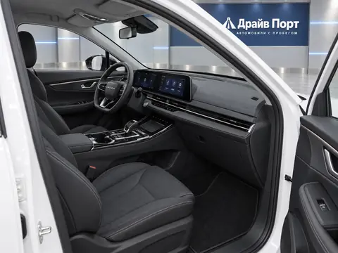 Omoda C5 2023, салон