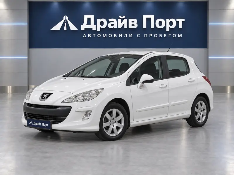 Peugeot 308 2008 — с пробегом, хэтчбек, белый, вид спереди
