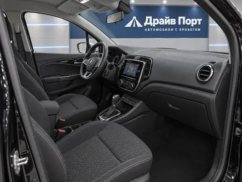 Renault Kaptur 2021, салон