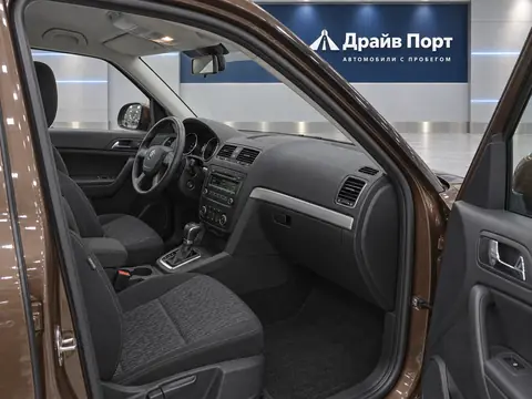 Skoda Yeti 2012, салон