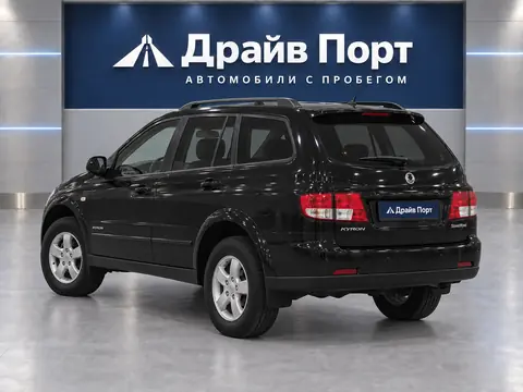 SsangYong Kyron 2006, вид сзади