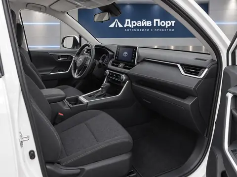 Toyota RAV4 2026, салон