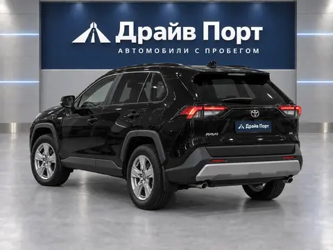 Toyota RAV4 2025, вид сзади